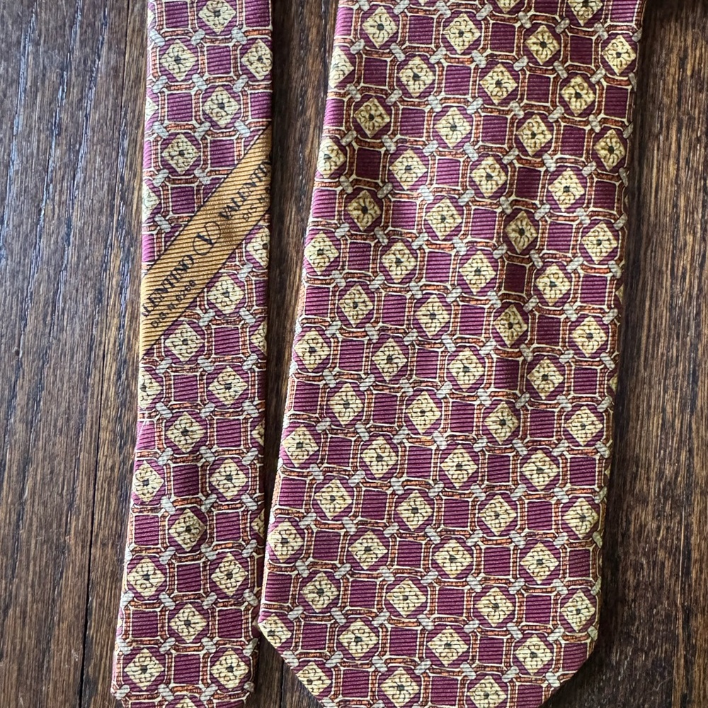 Vintage Valentino Burgundy Gold Patterned Tie